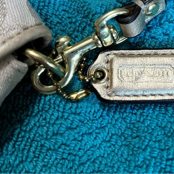 Coach Metallic Gold/Cream Signature Flat Wristlet/ Clutch - Picture 6 of 10
